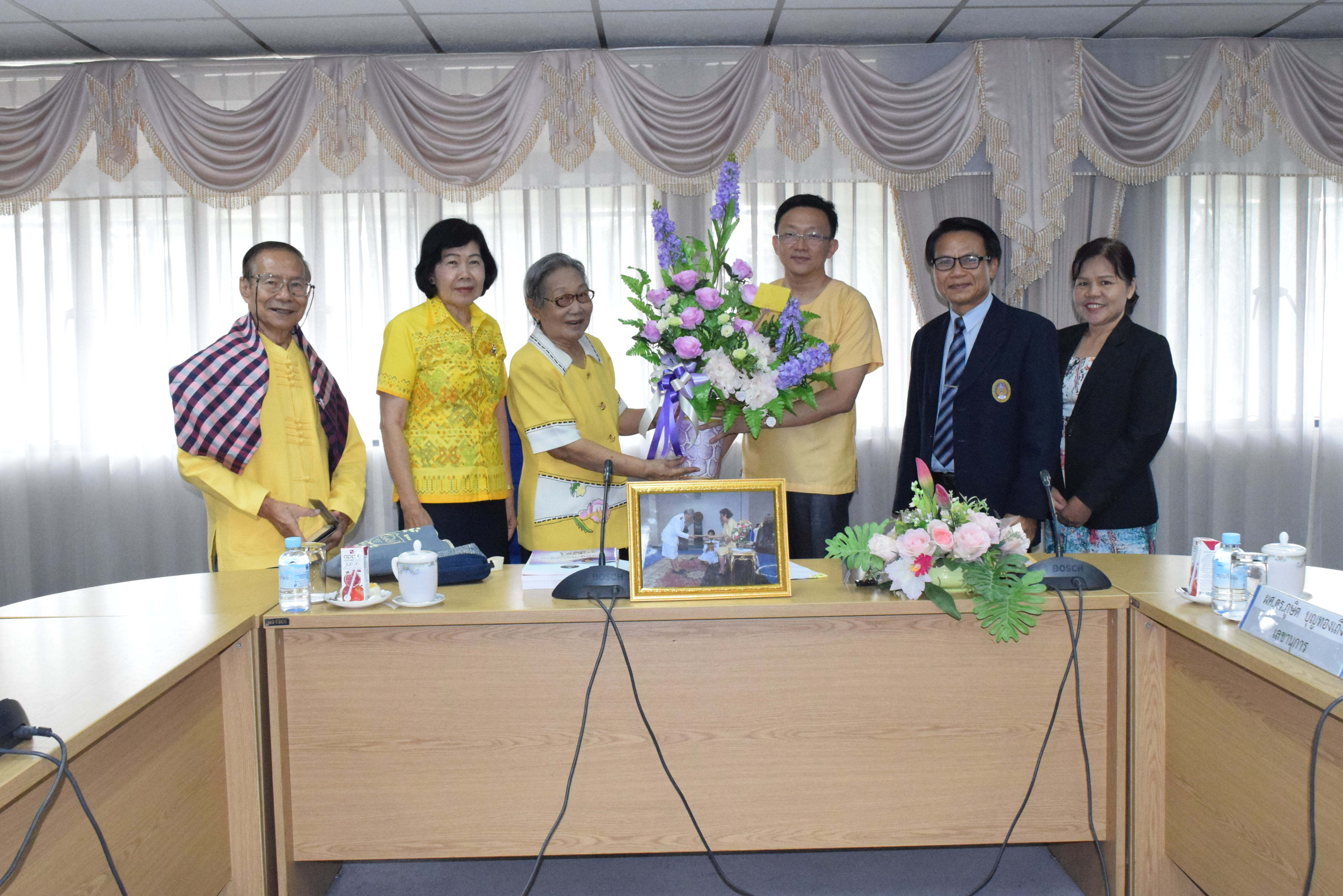 การประชุมคณะกรรมการพิจารณาตำแหน่งทางวิชาการ ในการประชุมครั้งที่ 2/2562 เมื่อวันที่ 25 มิถุนายน 2562